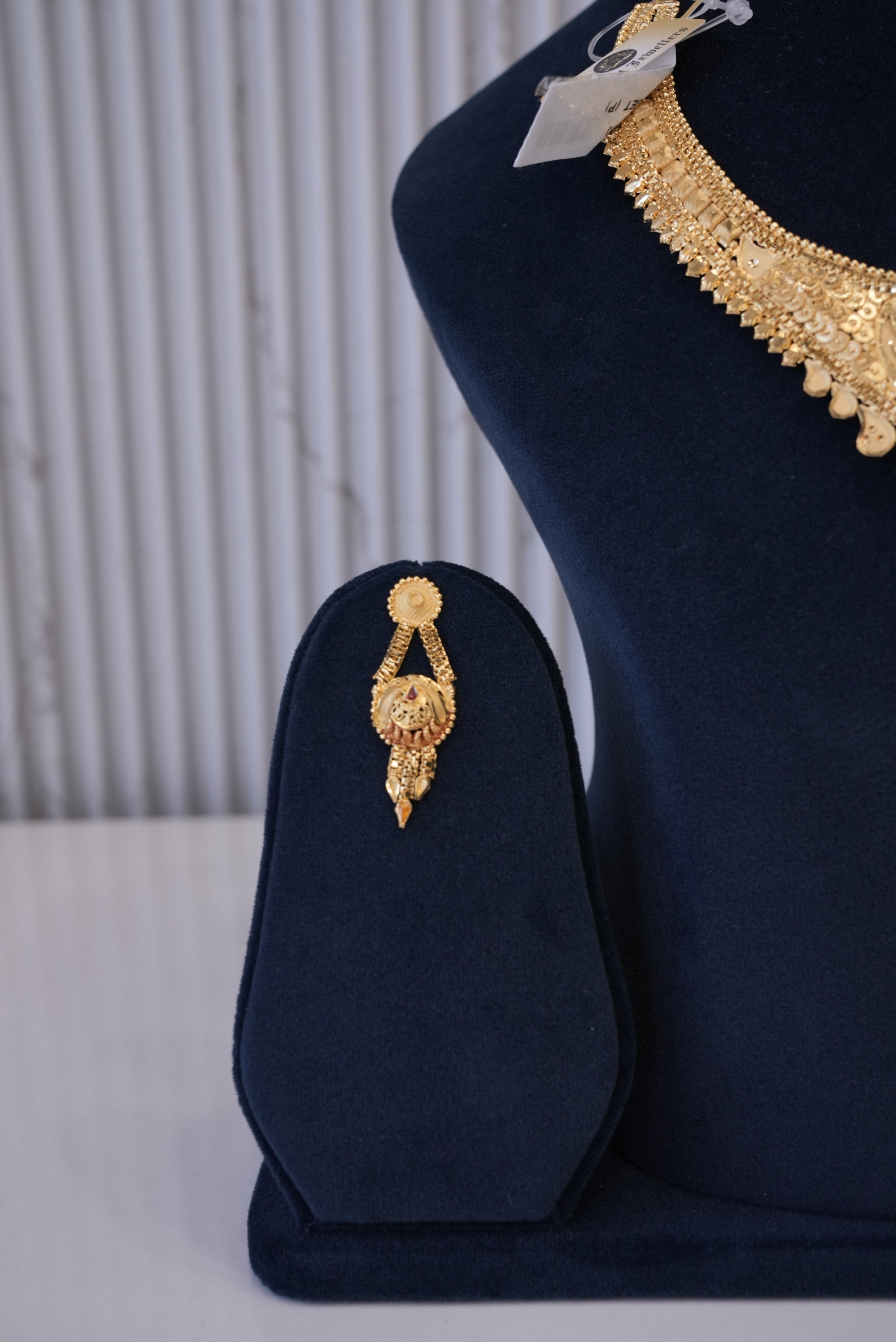 Royal Gleam, Necklace, Gold Patra demi-fine jewellery, SKU N_GS_2 image 2