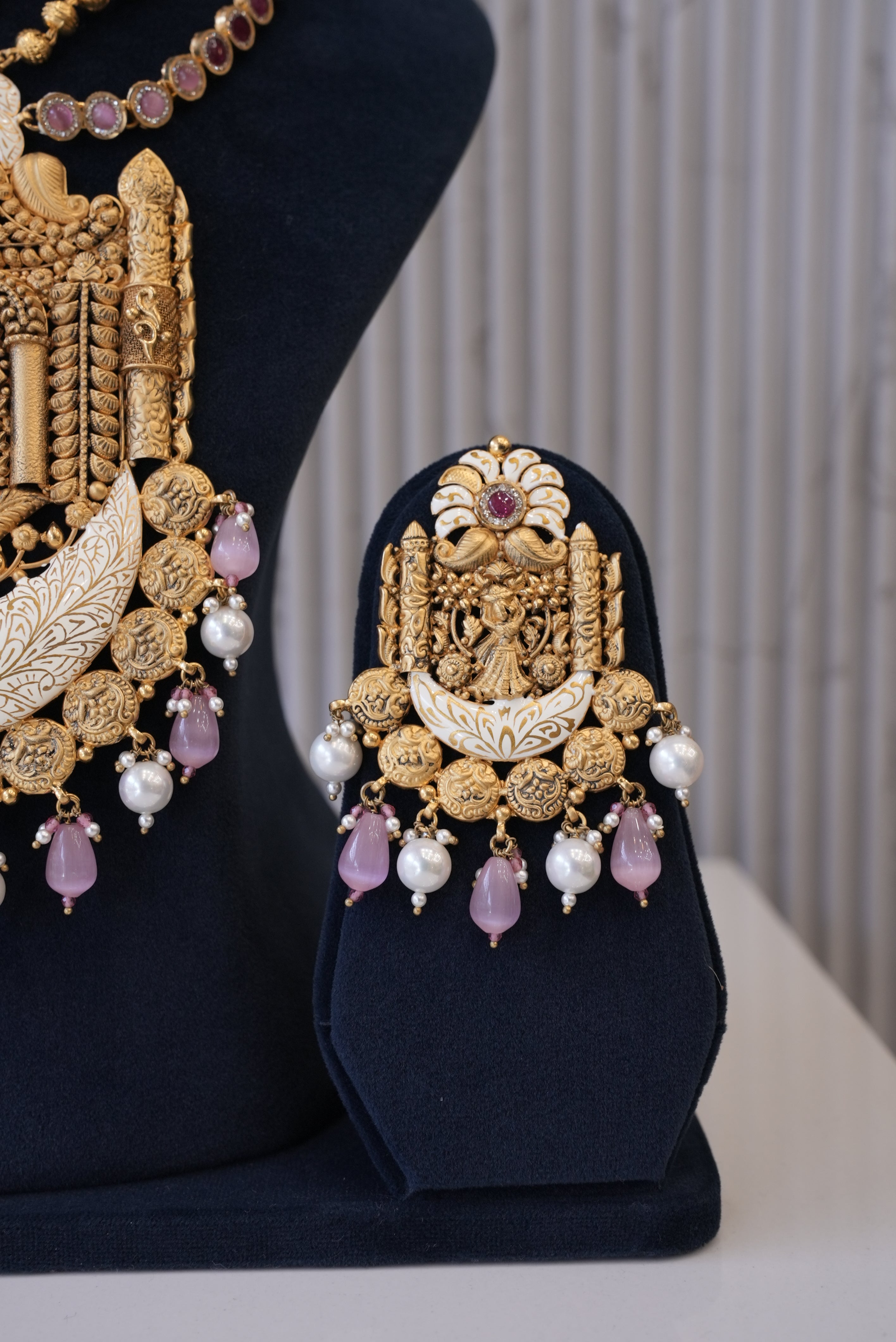 Maharani, Necklace, Gold Patra demi-fine jewellery, SKU N_BS_2 image 3