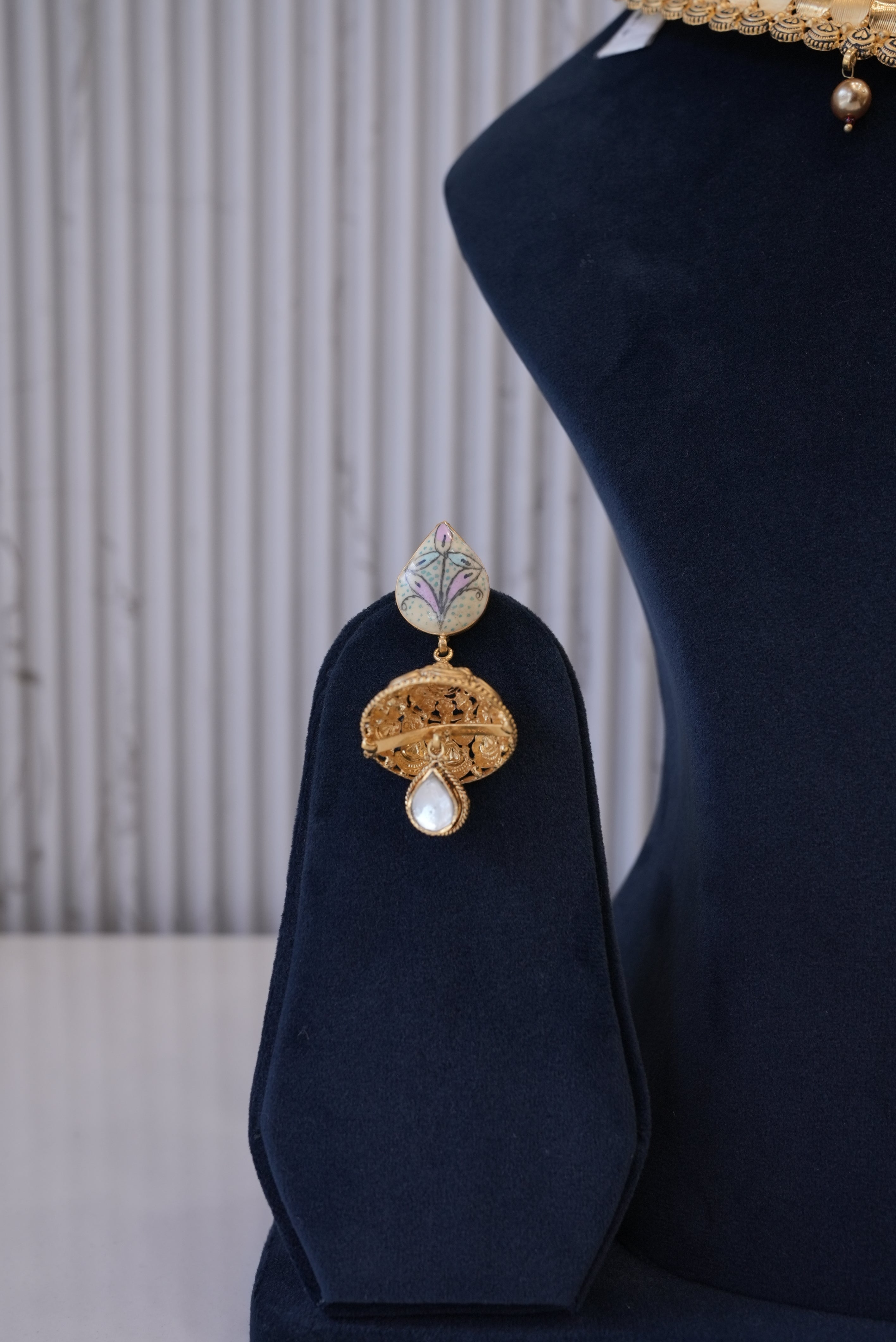 Midnight Muse, Necklace, Gold Patra demi-fine jewellery, SKU N_CH_3 image 2
