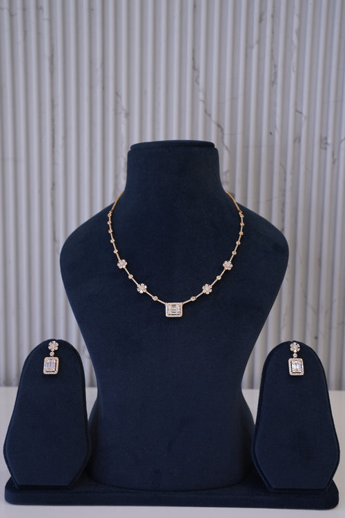 Crystal Bloom, Necklace, Gold Patra demi-fine jewellery, SKU N_D_11 image 0
