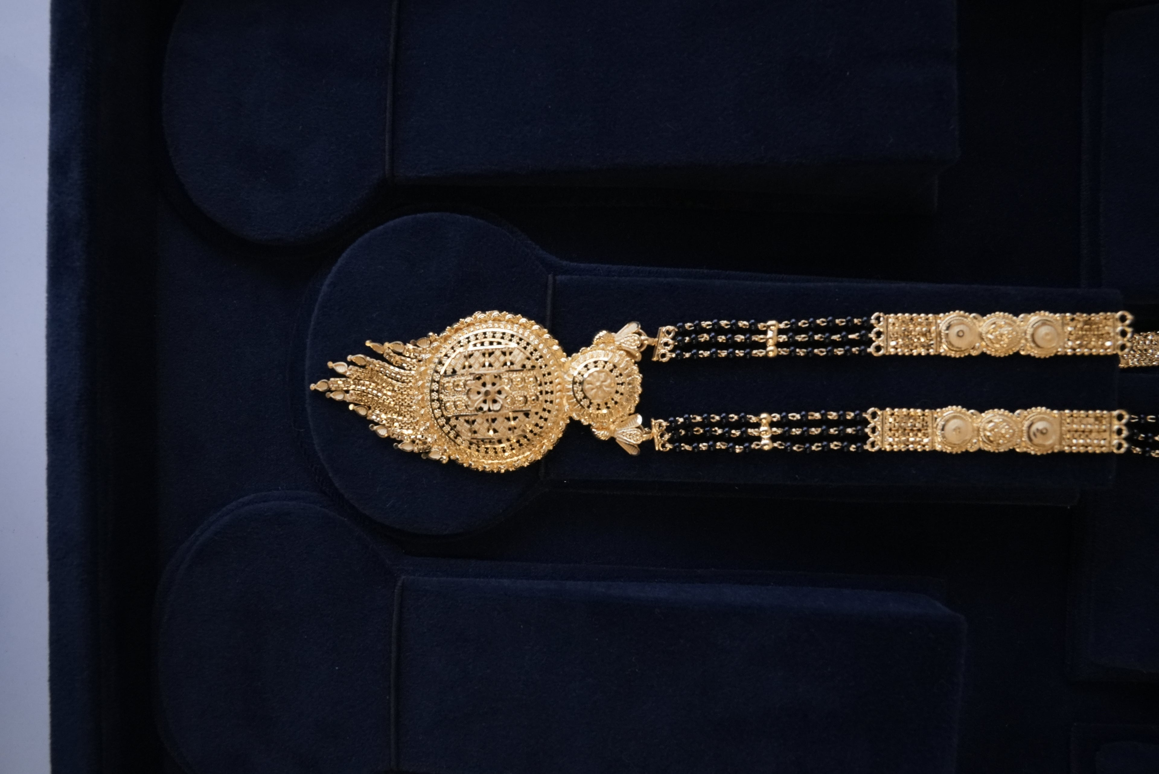Anant Bandhan, Mangalsutra, Gold Patra demi-fine jewellery, SKU M_HT_1 image 2