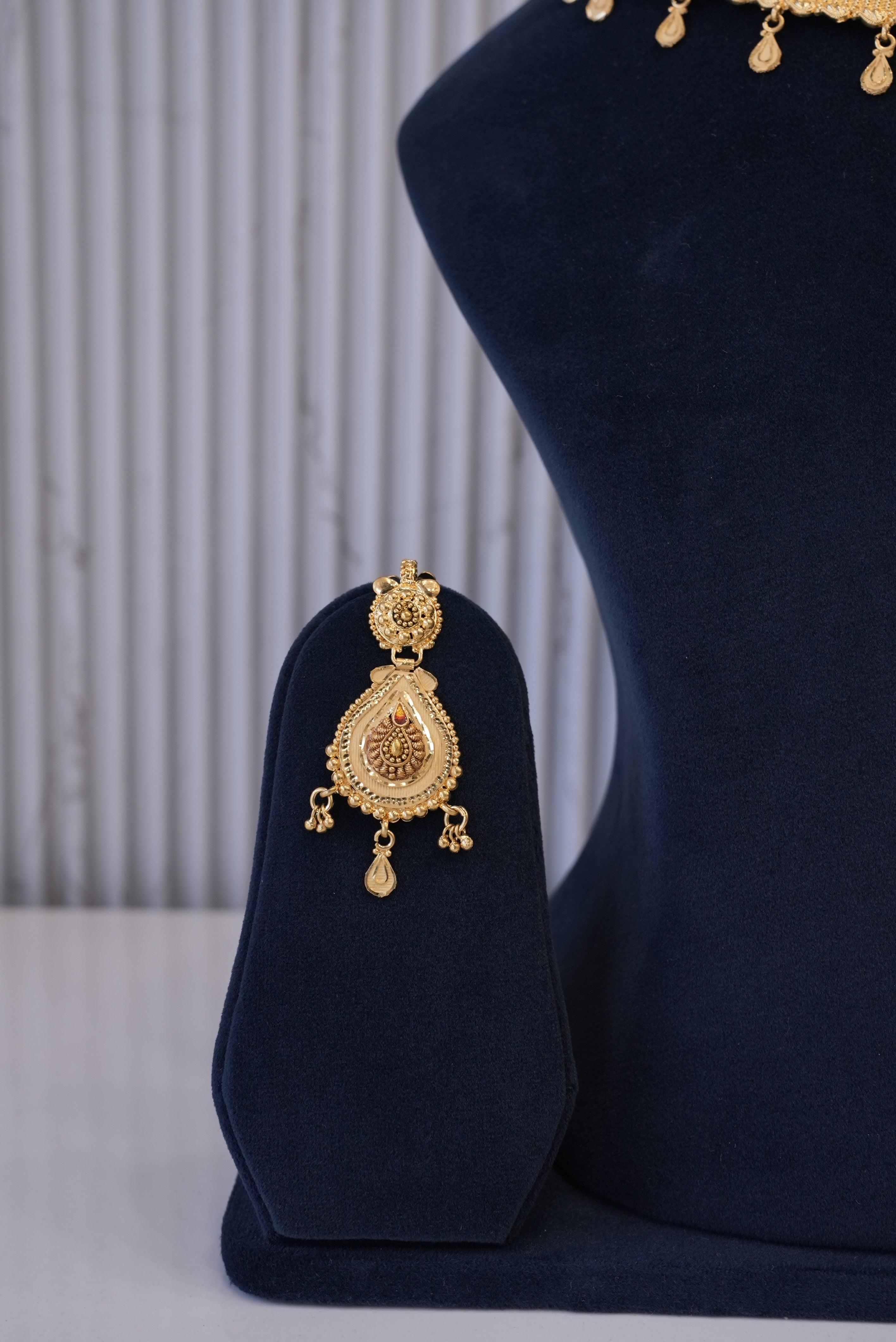 Radiant Bond, Necklace, Gold Patra demi-fine jewellery, SKU N_CH_8 image 2